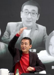​《锵锵三人行》停播4年了