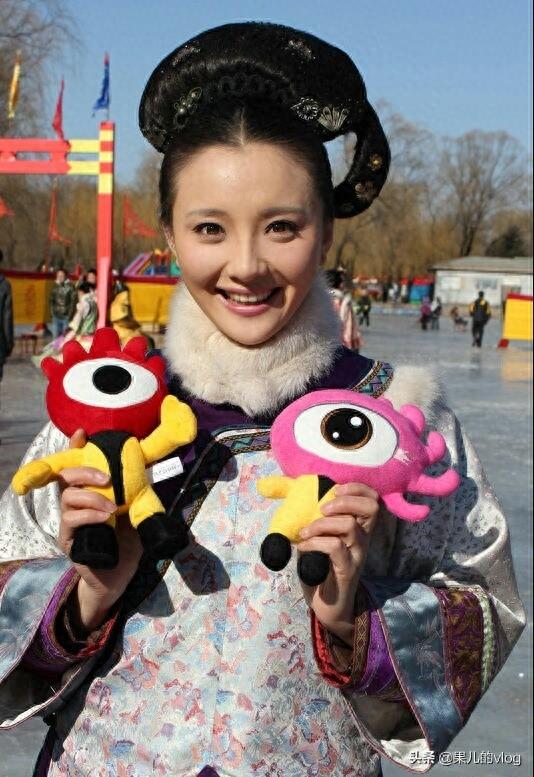 孙茜，出生于甘肃兰州，中国内地女演员。《甄嬛传》槿汐姑姑