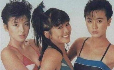 ​《开心鬼》拍了5部，中间还有一部番外篇，集齐了6位“开心少女”