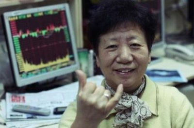 ​55岁“股神奶奶”刘京新苦研17年，终悟此神技一夜爆红