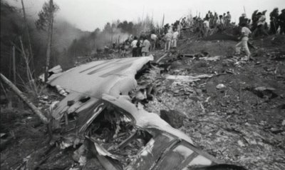 ​中国客机猛烈撞山坠毁，机上141人无人生还，1992年永恒的痛