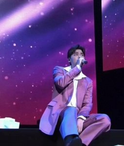 ​李易峰2025“绿海之约”演唱会曼谷站盛大启幕