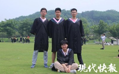 ​南邮毕业生扶起摔倒老人，获全网点赞