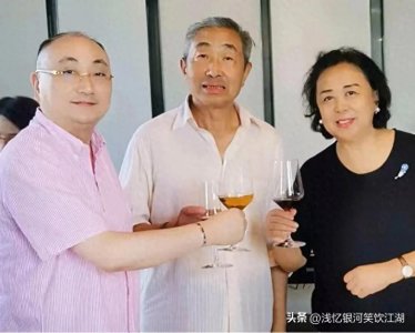 ​著名演员杜源妻子的照片首次曝光！网友：这是他的二婚小妻子吗？