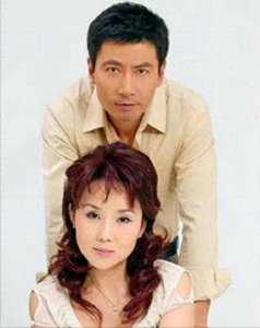 ​影帝陆剑民：出道37年不温不火，妻子却凭借一首歌，事业红火至今