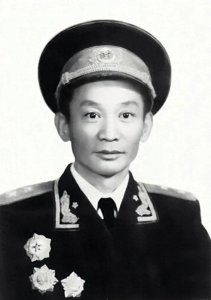 ​吴先恩拼死突围回到延安，妻子却成了罗帅的夫人，伟人从中调解