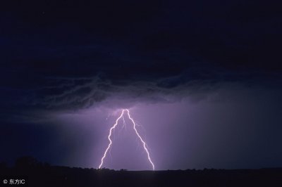 ​又到了雷雨季节，那么打雷时到底能不能戴耳机？