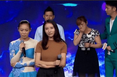 ​刚出生14天女婴被扔，读博士后亲生父母现身：给你50万跟我们回家