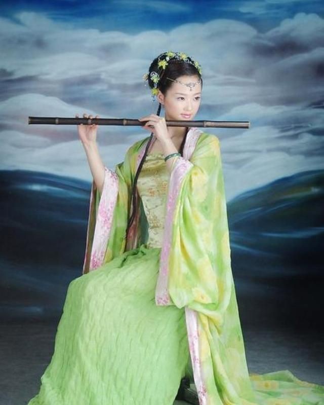 古代女生名字，古代的男人为什么取女人的名字？比如李莲英、曹雪芹、花容等？图5