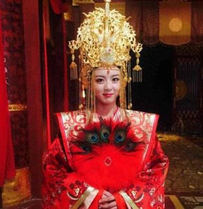 ​从皇后到皇太后再到公主，杨丽华的一生为何如此与众不同