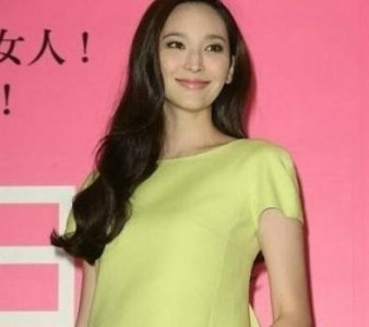 ​吴佩慈二胎百日宴 满场的小羊抢人眼球