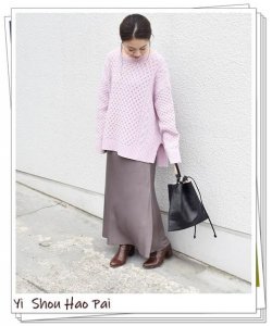 ​粉色针织衫的15种搭配look，冬天这样穿，减龄又优雅