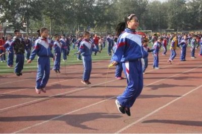 ​小学生跳绳项目成为加分项，小学生一分钟跳绳标准是多少