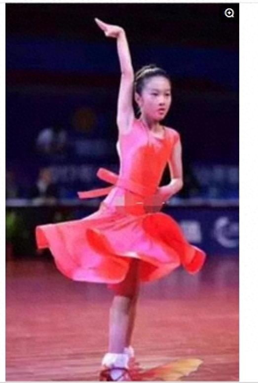 马伊琍大女儿获拉丁舞冠军，网友：闺女真漂亮，跳舞的都很有气质