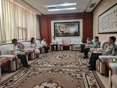 ​万晓娟走访慰问武警南昌支队