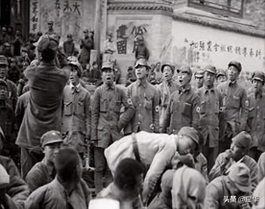 ​晚清残酷刑罚曝光：骑木驴妇女游街，死刑犯当众受刑！2