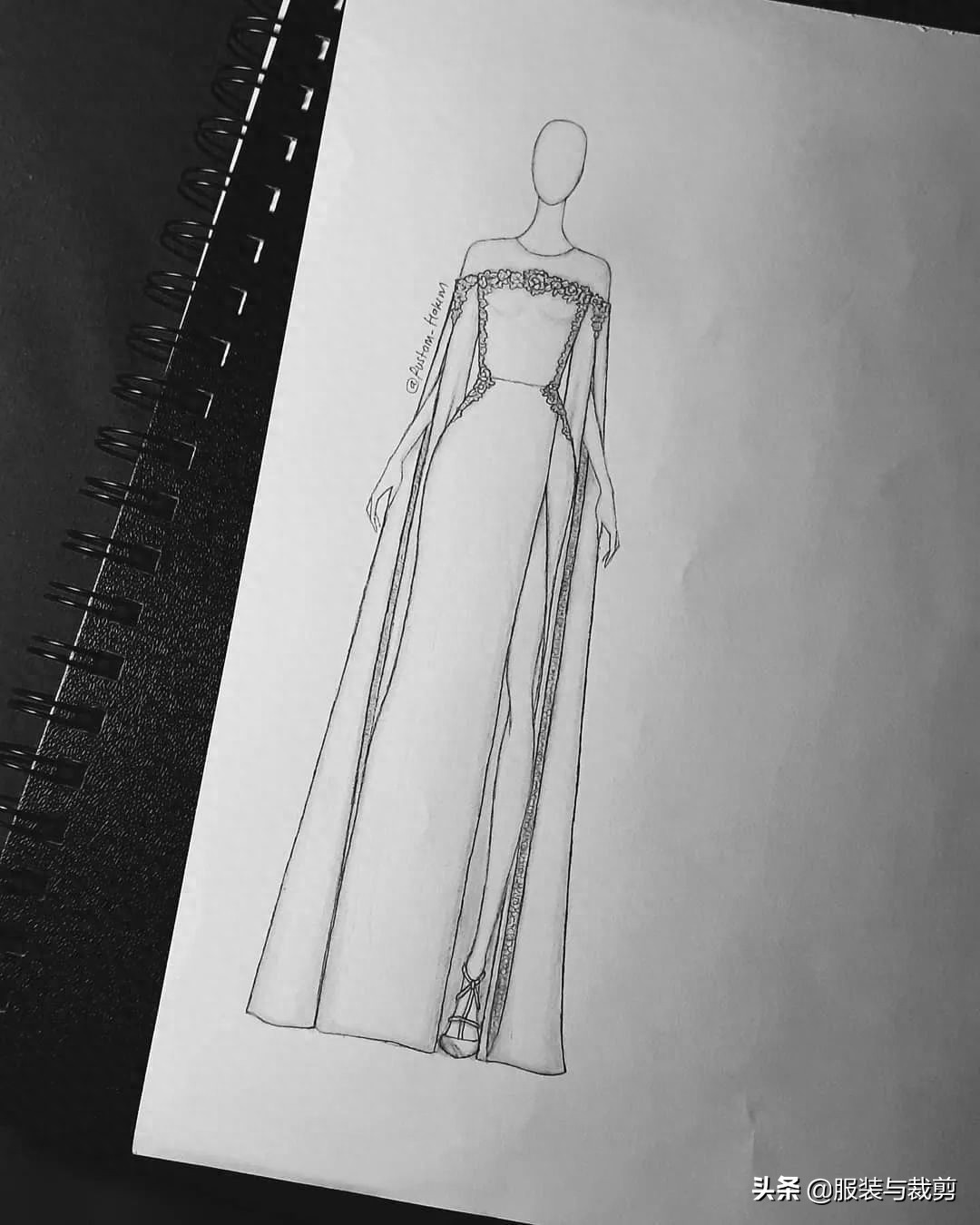 12款时尚晚礼服服装设计线稿手绘图
