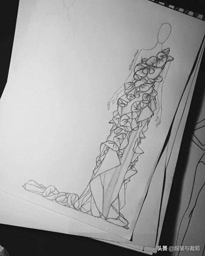 12款时尚晚礼服服装设计线稿手绘图