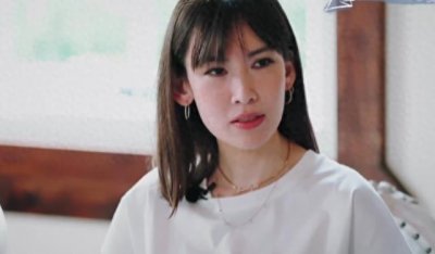 ​陈若仪昔日待产显开心，挺孕肚去海边玩，林志颖不陪仍从容凹造型