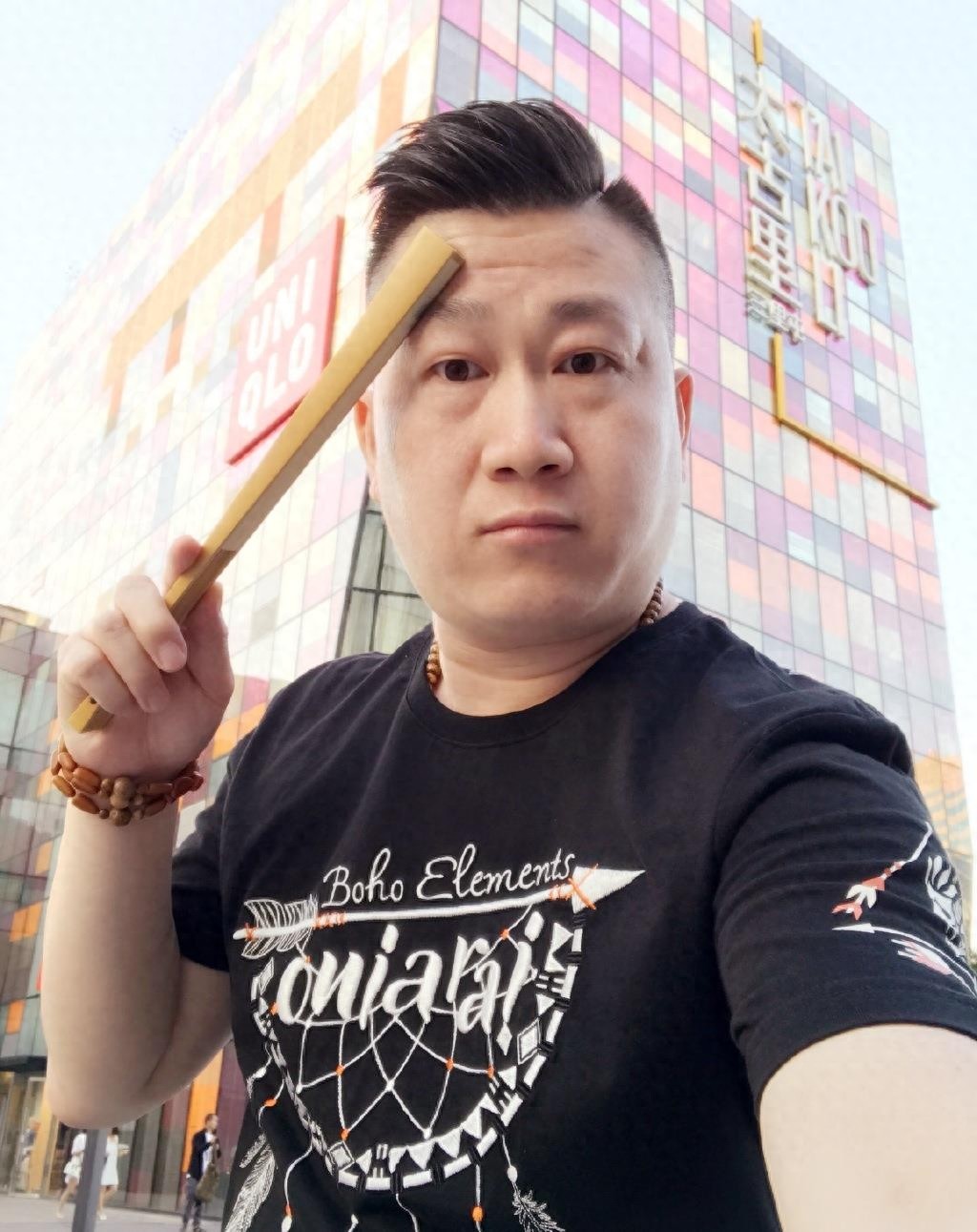 郭德纲爱徒张鹤伦，曾遭德云社淘汰，如今人气不输岳云鹏