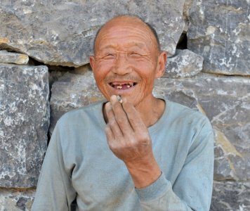 ​每日一图：豁牙子