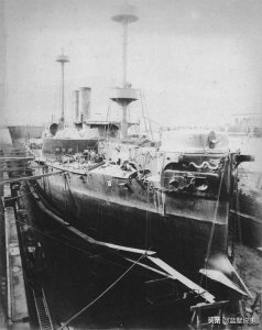 ​1895年旅顺港被日军俘获的镇远号铁甲舰，七年后被拆卸解体