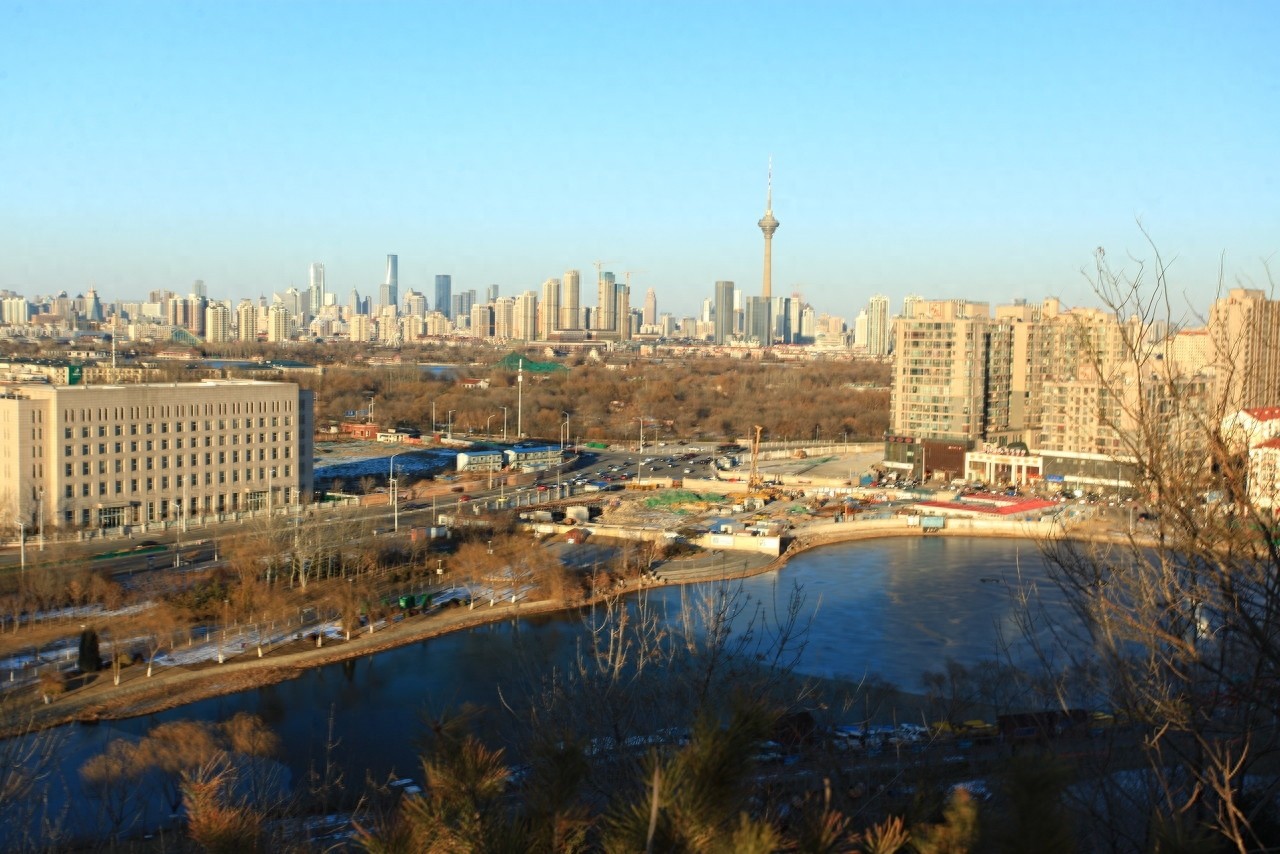 南翠屏公园位于天津市南开区境内、市区西南部