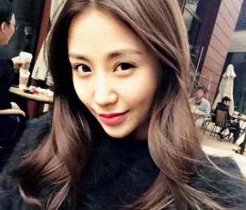 ​43岁吴启华娶小21岁石洋子，结婚7年近5亿家产被挥霍一空