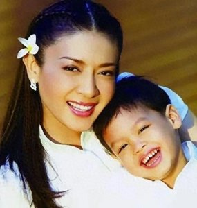 ​泰国王室大变天：太子生母回宫，苏提达王后地位不保