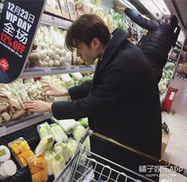 11年了 05届的甜美系超女卢洁云现在竟然长这样