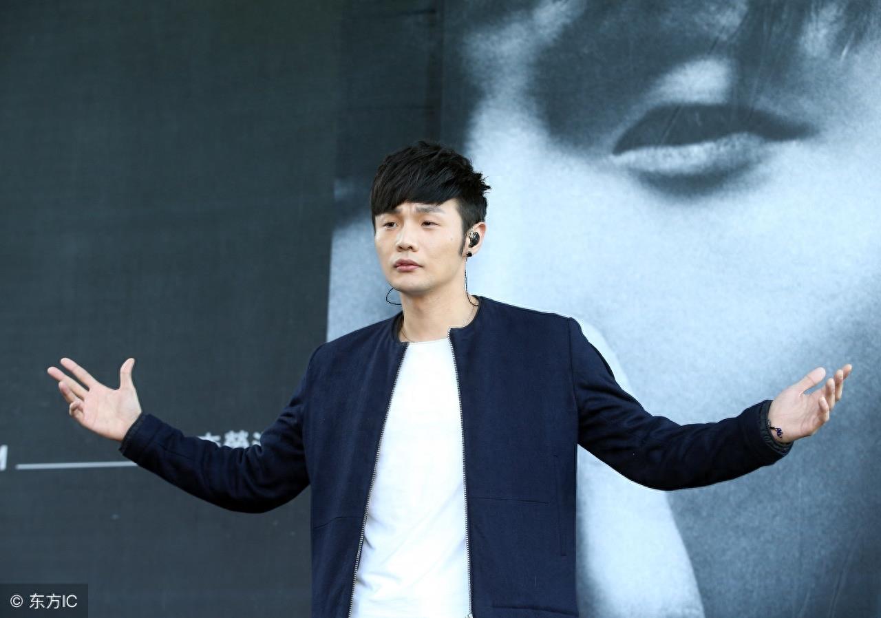 李荣浩乘高铁丢失ipad,深夜发文求助网友