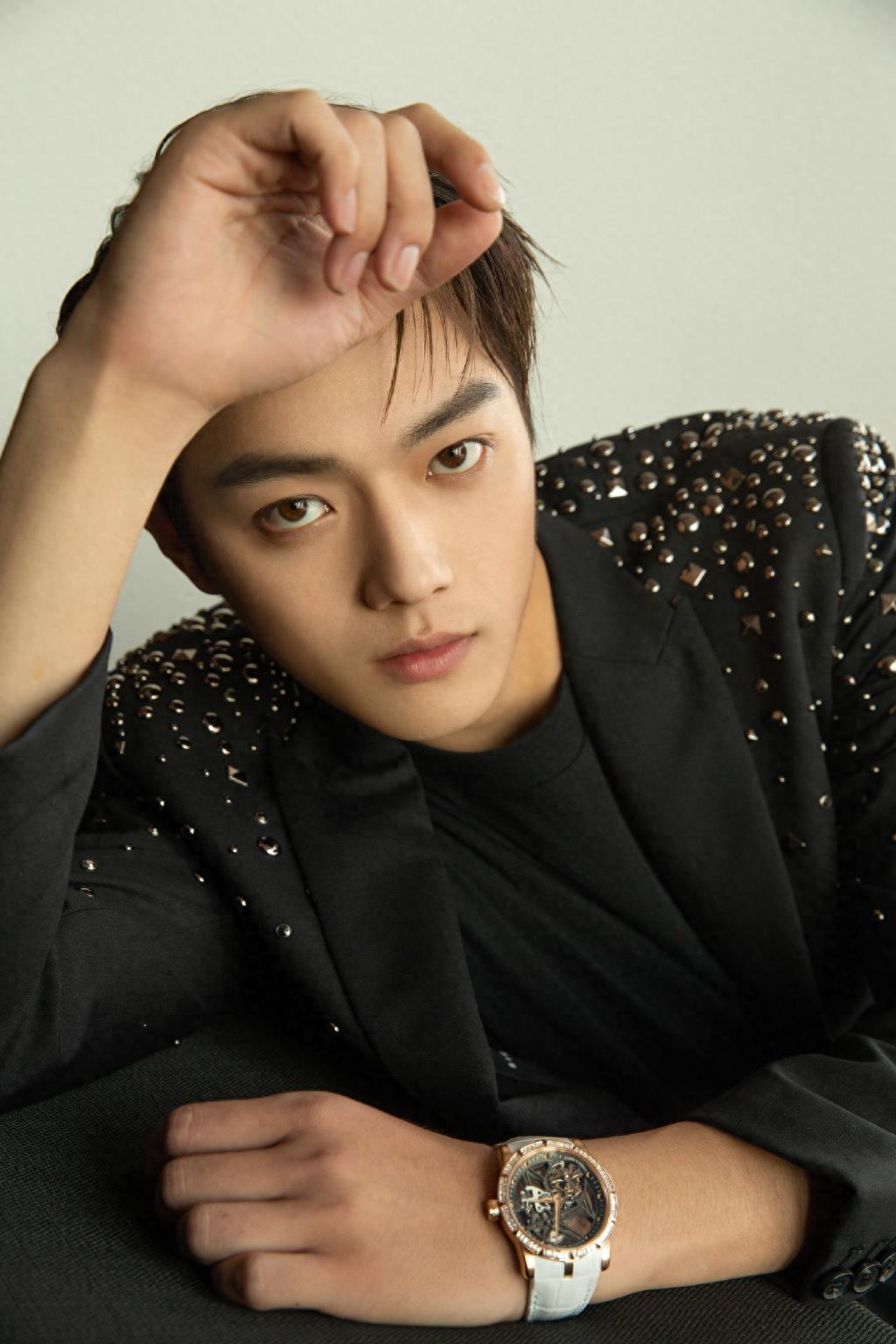 许凯高清手机壁纸 每一张手机桌面清爽帅气网友们喜欢哪一张关注