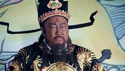 ​上联：两袖清风匡正气，下联？