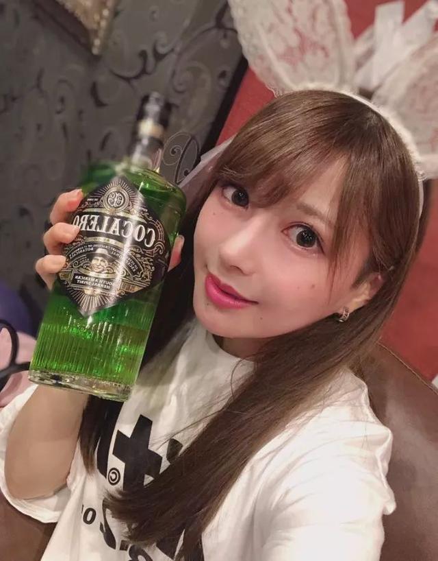 日本年轻女人整容前后对比（日本妹子花700万整成小仙女）(19)