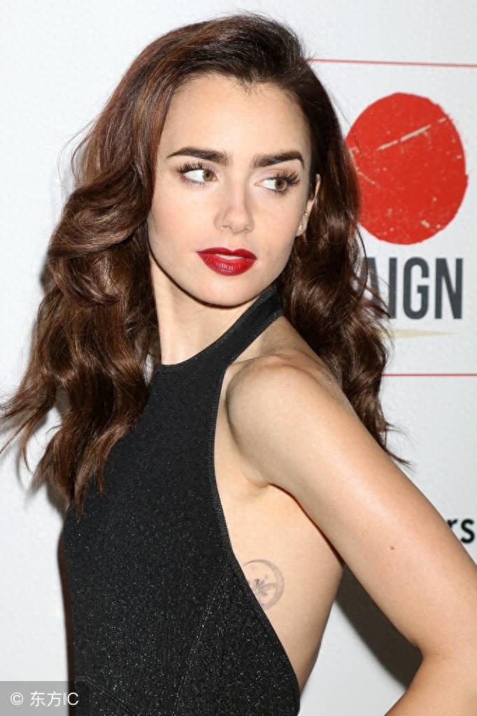 莉莉·柯林斯（Lily Collins）