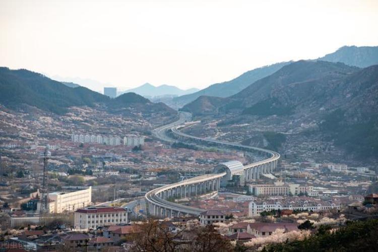 山东城市轨道交通运营线路已达10条济南和青岛各有多少条呢