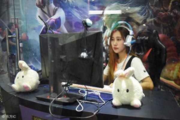 围观网络女主播：原来她们就是这个样子……