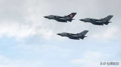​英国皇家空军“狂风”战机退役 退役前来场告别仪式