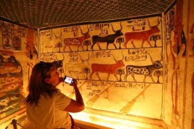 ​探访古埃及奈菲尔塔利地下陵墓