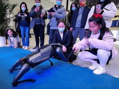 ​中国智能机器狗引爆国际展会，海外疯抢，订单如潮涌！