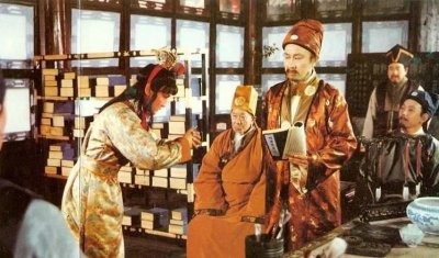 ​宝玉挨打的原因，是这三重关系的相互发酵，相互牵扯