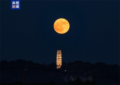 ​快看！今年首个“超级月亮”现身夜空