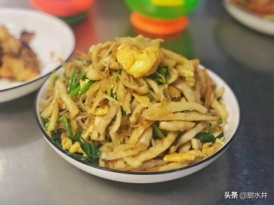 ​劲道可口美味无比的家常焖饼，味道堪比小吃店，新手也很容易上手