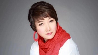 ​歌坛巨星成方圆：自由洒脱的音乐人生