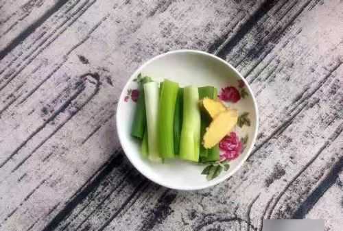 羊杂汤的做法,羊杂汤怎么做好吃又简单的做法图3