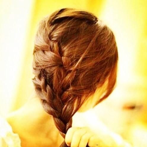 怎么让麻花辫蓬松