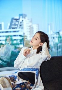 ​41岁梅婷近照曝光（45岁梅婷近照太美）