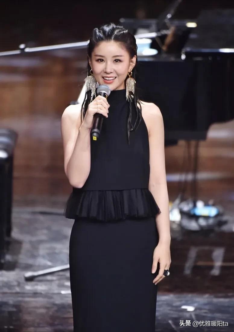 演员李小萌的父是谁(李小萌的父亲叫什么名字)