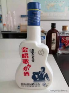 ​宜宾五粮液厂二两小酒(宜宾五粮液尊酒52度价格)