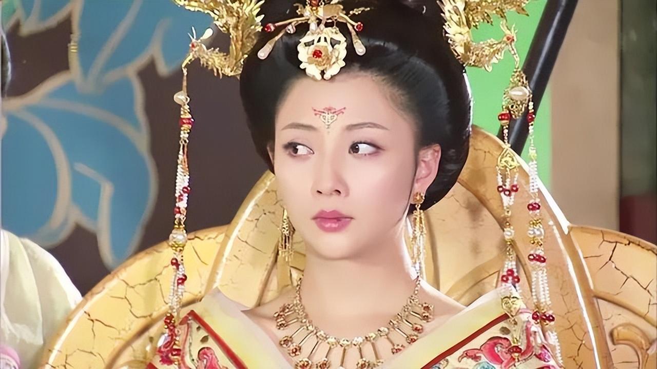 李白给杨玉环写的是什么诗(李白给杨玉环写诗的故事)